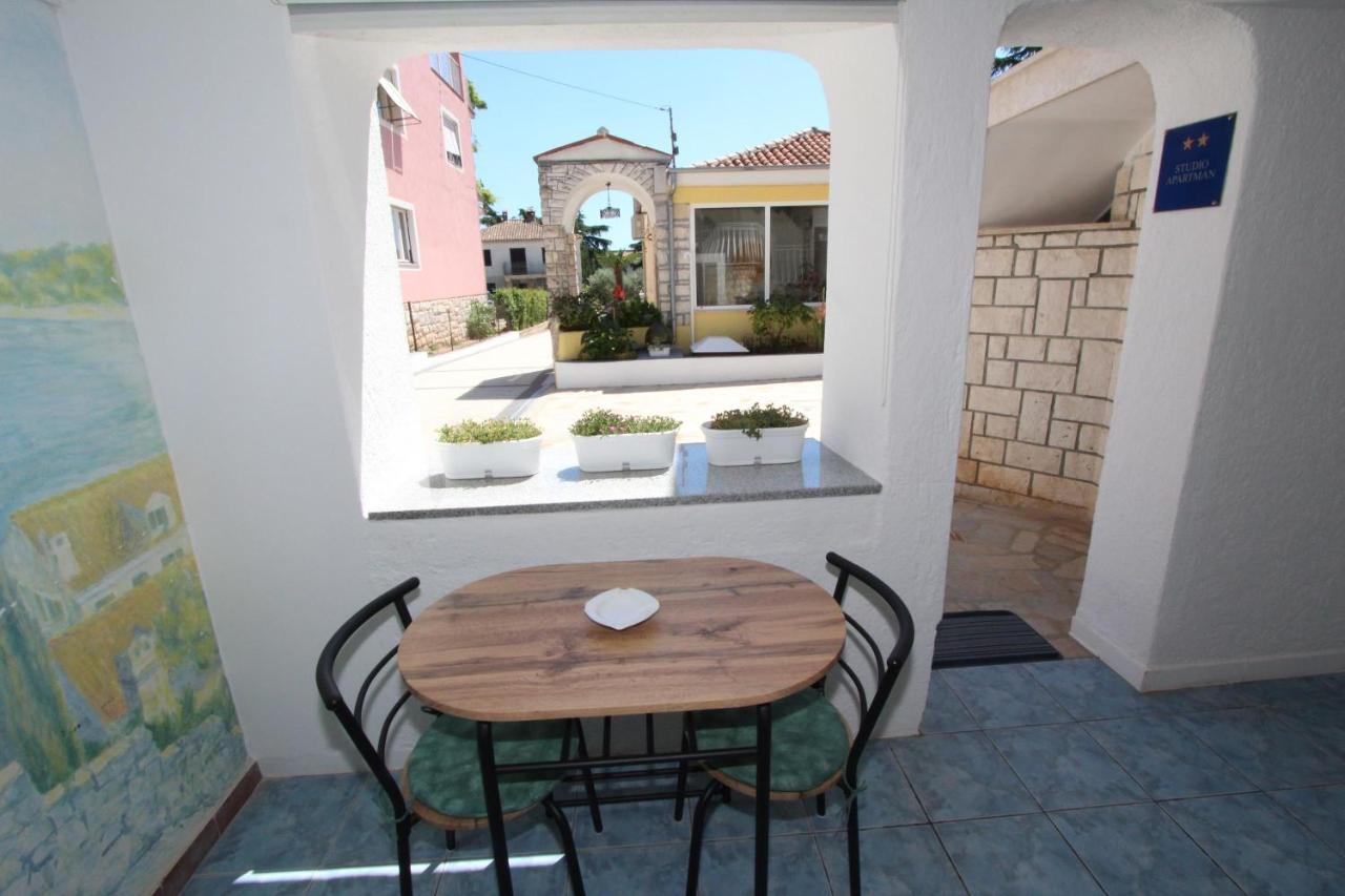 Apartments Knezovic Rovinj Habitación foto